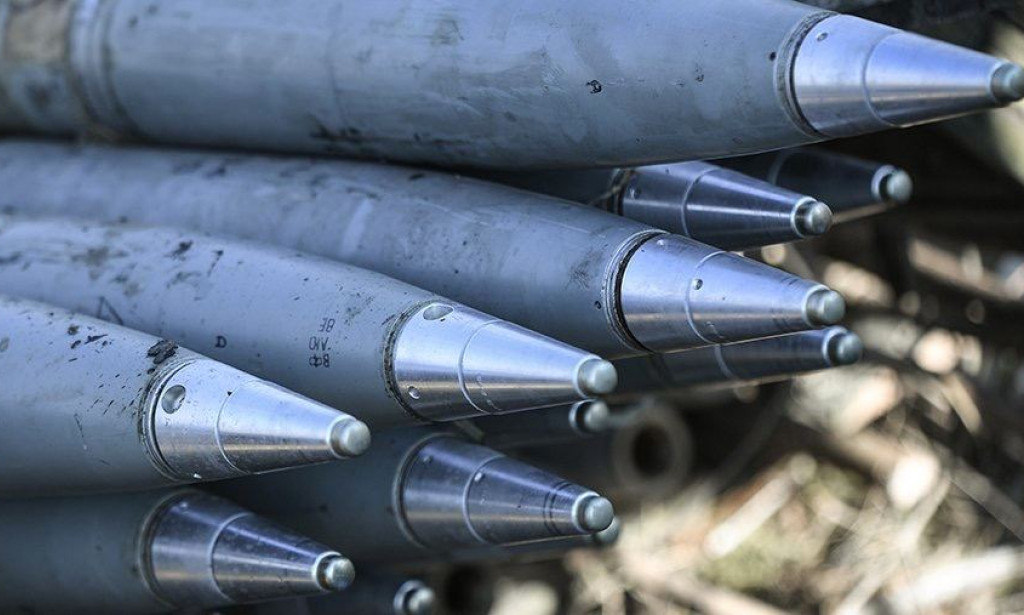 LA RUSSIE PRODUIT PLUSIEURS FOIS PLUS D'OBUS DE GROS CALIBRE QUE LES USA