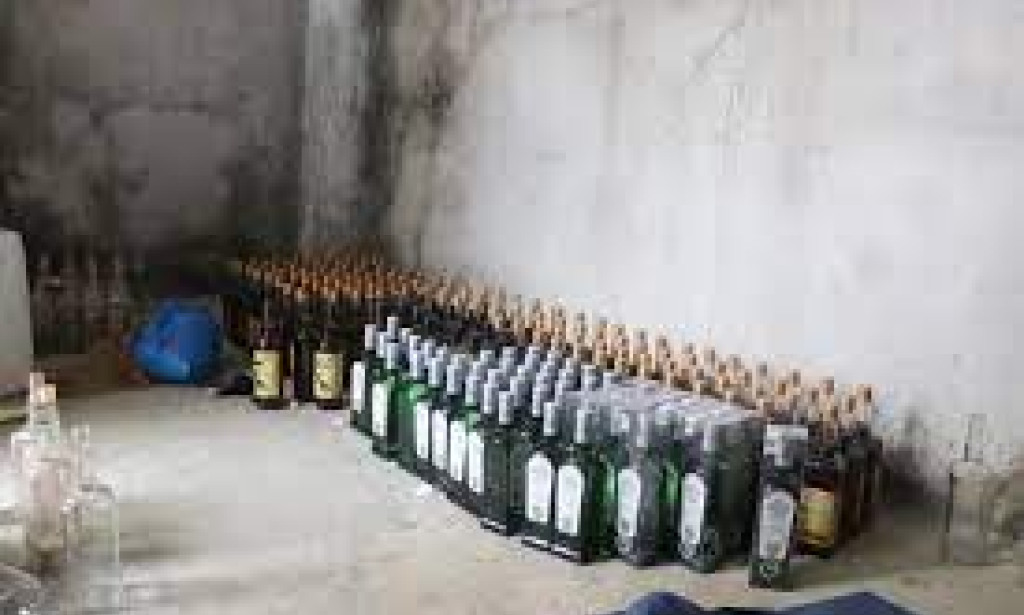 Une usine de fabrication d'alcool frelaté  decouverte a AYAYMA