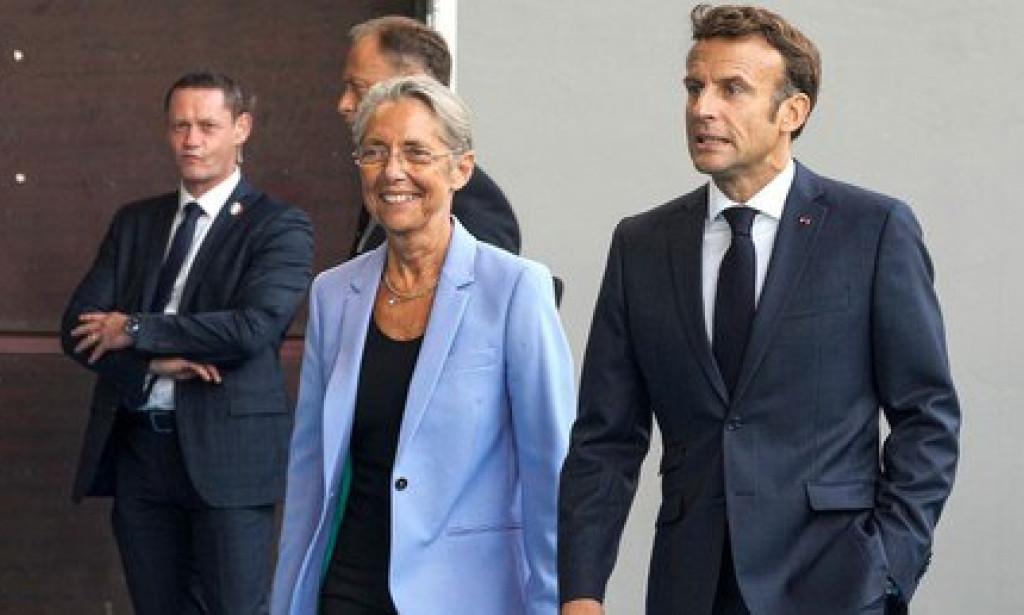 La cote de popularité de Macron et de Borne au plus bas, selon un sondage