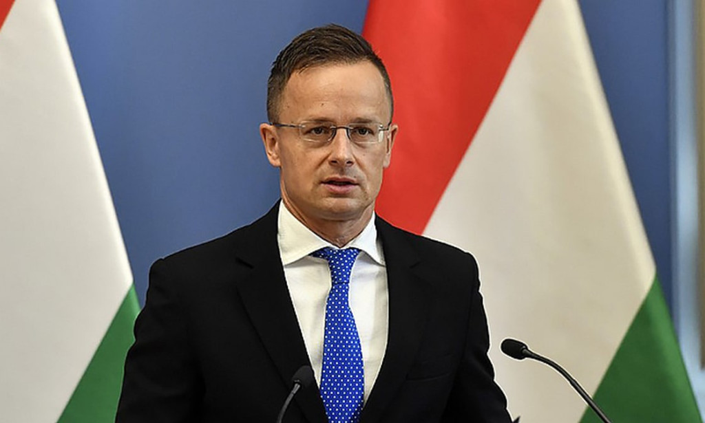 LE MINISTRE HONGROIS DES AFFAIRES ÉTRANGÈRES, PETER SZIJJÁRTÓ