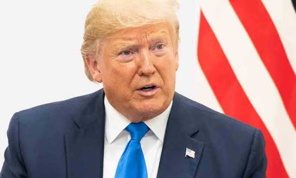 Après la décision de la Cour suprême, Donald Trump relance la menace de hausse des droits de douane