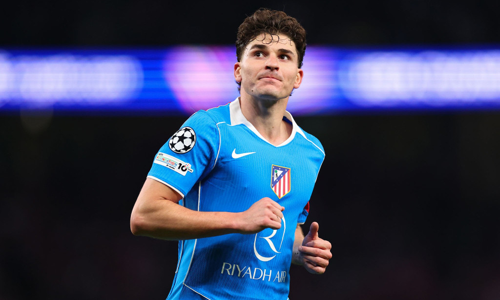 Julián Álvarez entre FC Barcelone et Paris Saint-Germain : le mercato s’enflamme